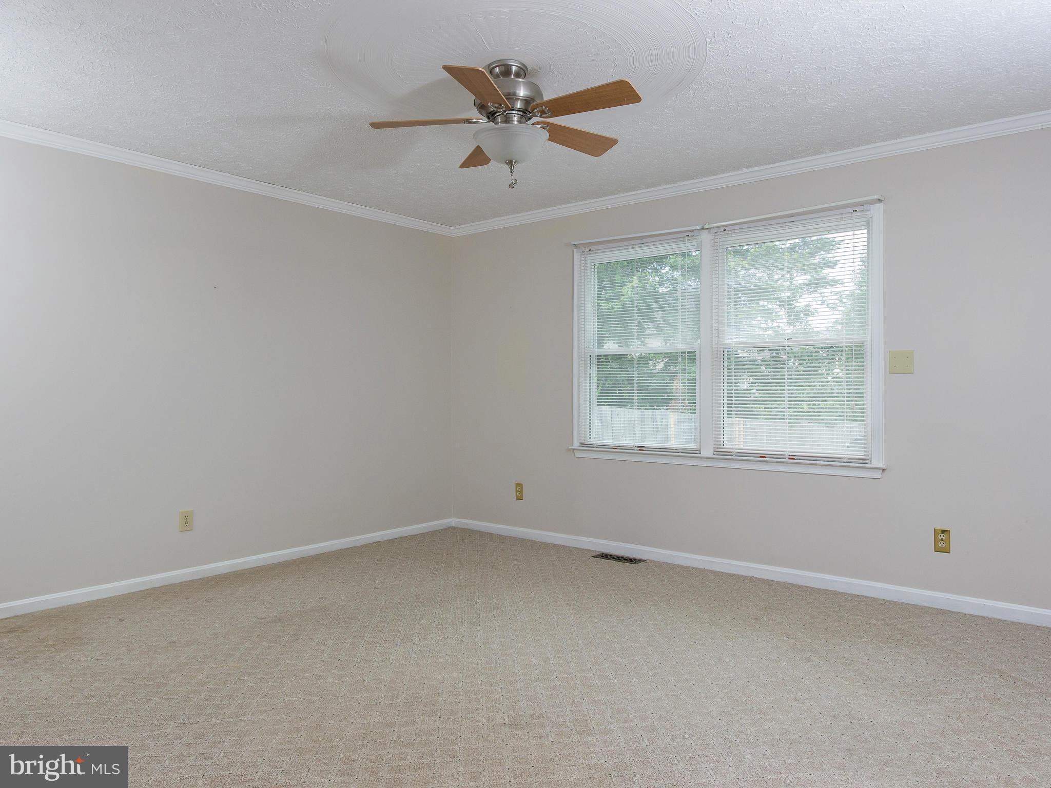 200 Woodrow Road Winchester, VA 22602 - Photo 16 of 30 Family Room