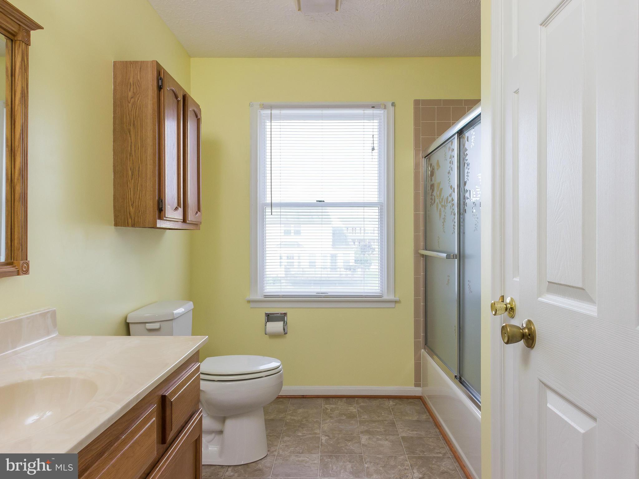 200 Woodrow Road Winchester, VA 22602 - Photo 23 of 30 Bath (Master)