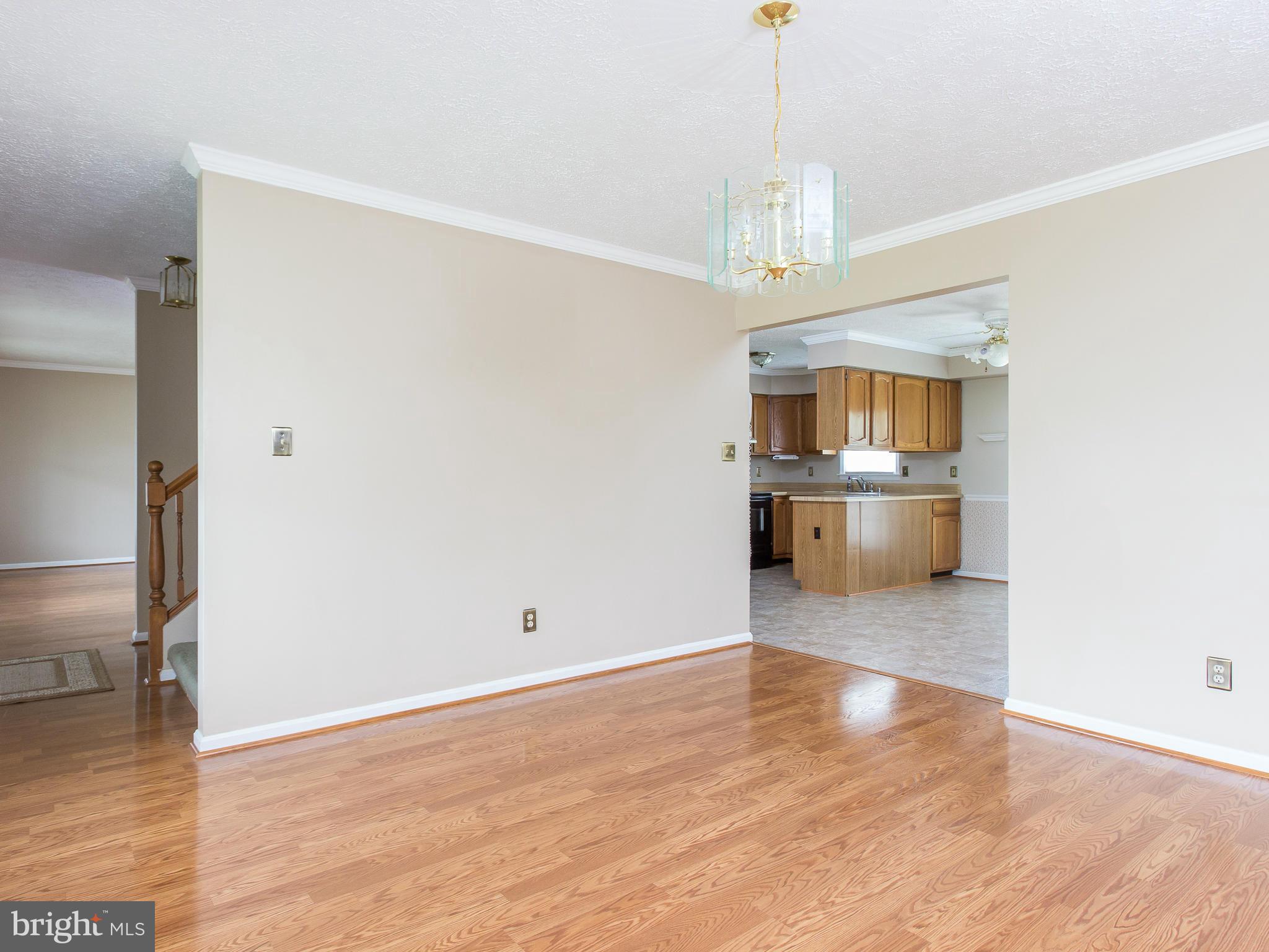 200 Woodrow Road Winchester, VA 22602 - Photo 10 of 30 Dining Room