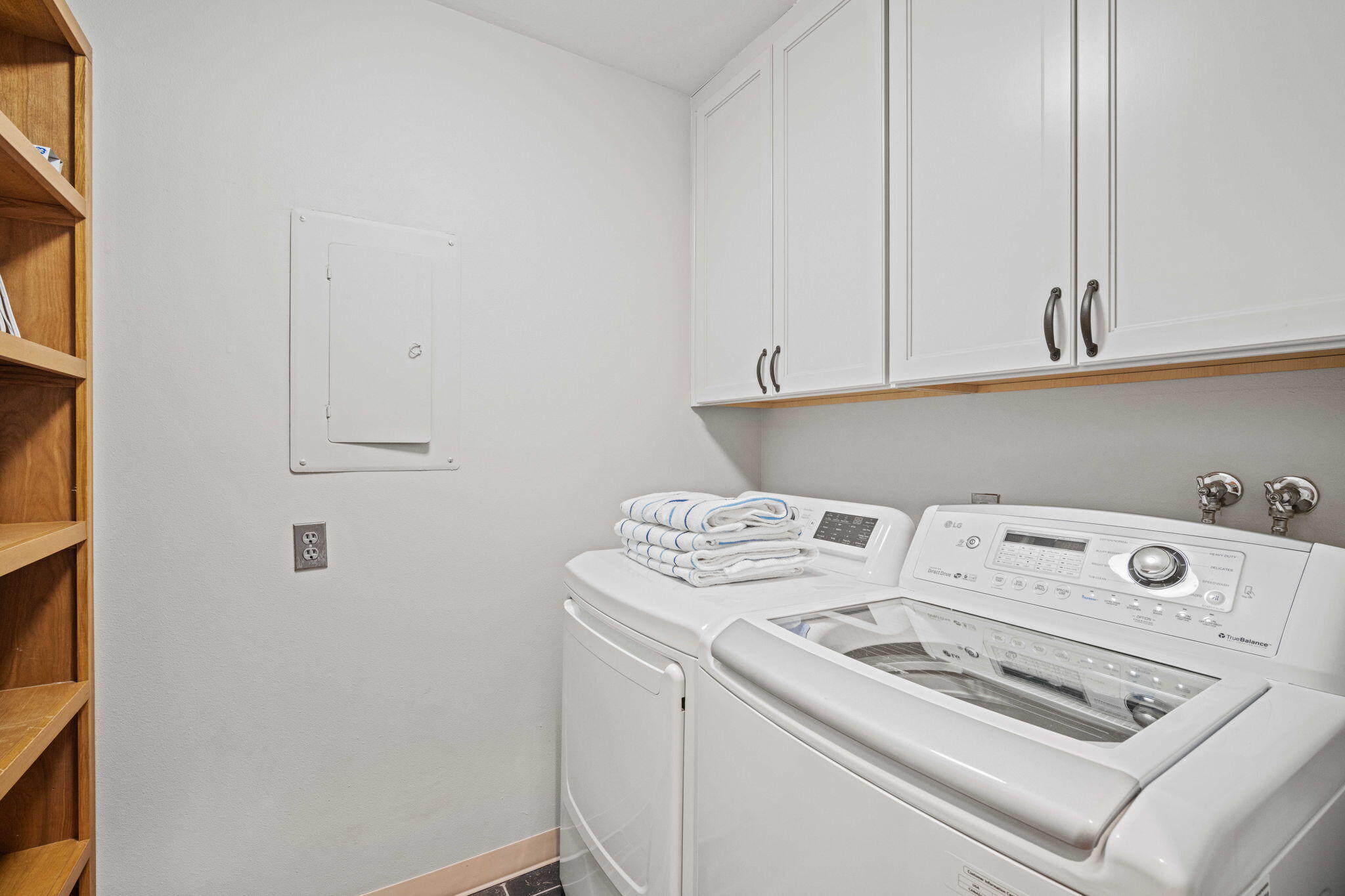 57231 Island Road, Unit 31 Sunriver, OR 97707 - Photo 27 of 32 27-web-or-mls-31 Meadow House-27 - Copy