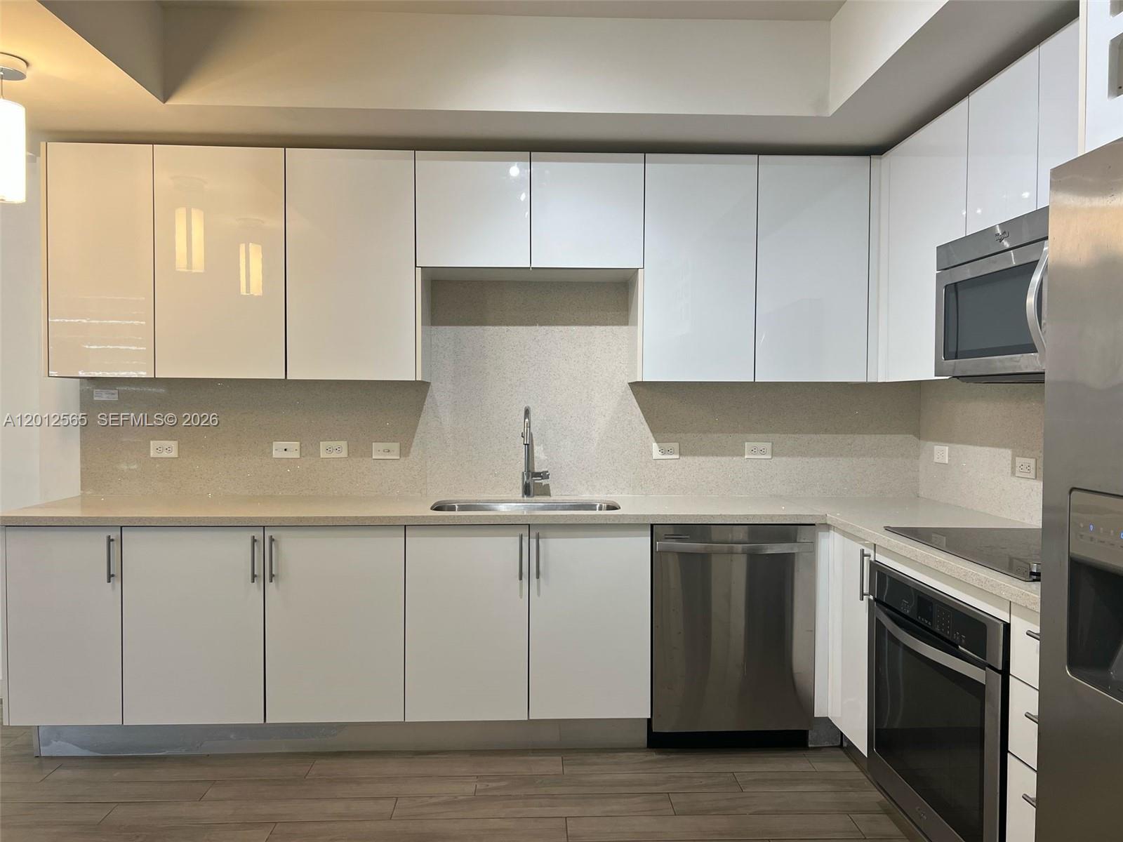 999 Southwest 1st Avenue, Unit 1601 Miami, FL 33130 - Photo 9 of 25