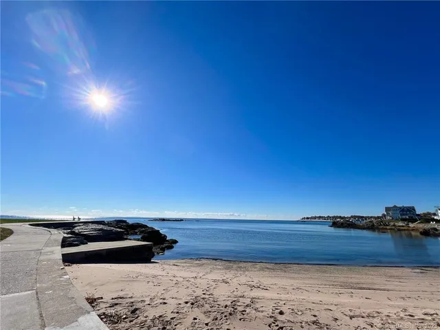 $2,300 | 12 Blackall Road, Unit 2, Milford, CT 06460