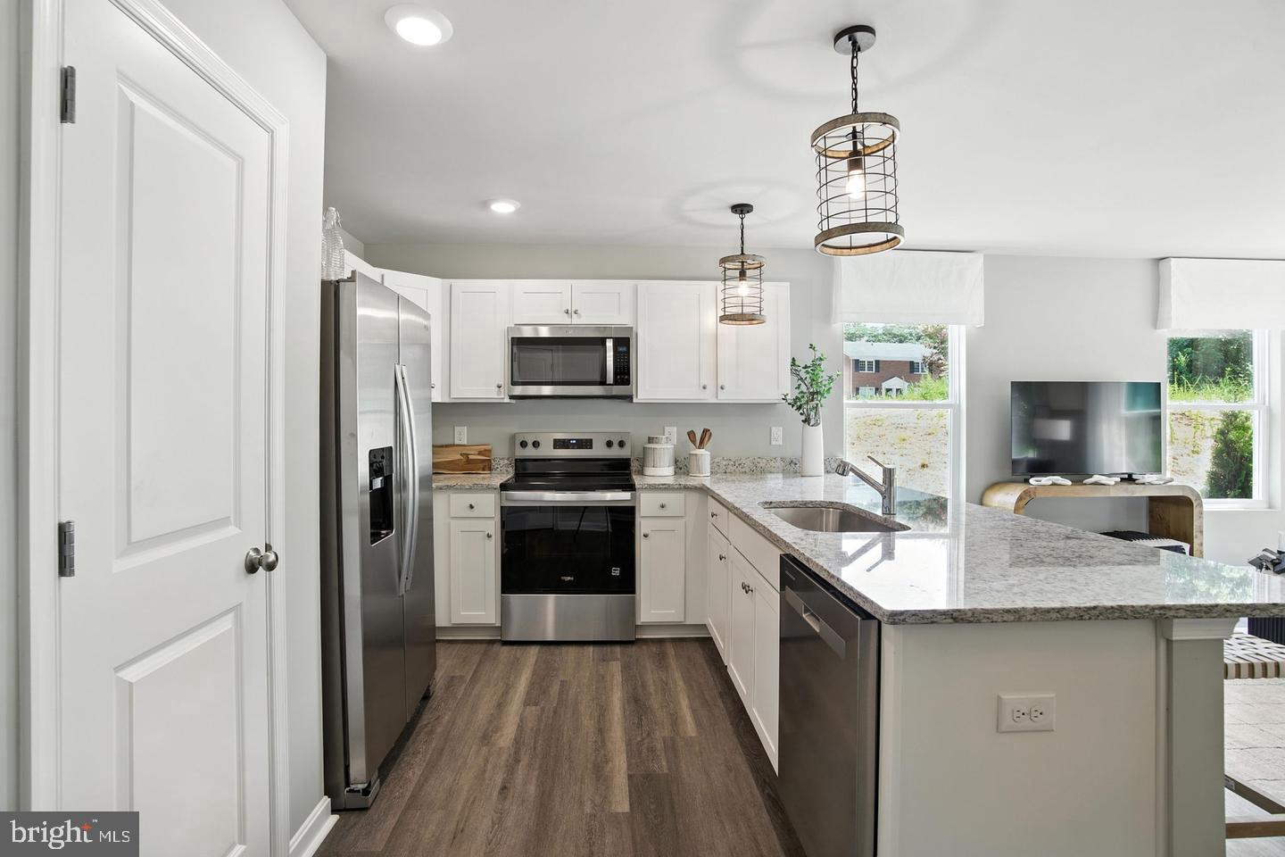 17395 Riverside Drive Ruther Glen, VA 22546 - Photo 2 of 26 Gallery Image 2