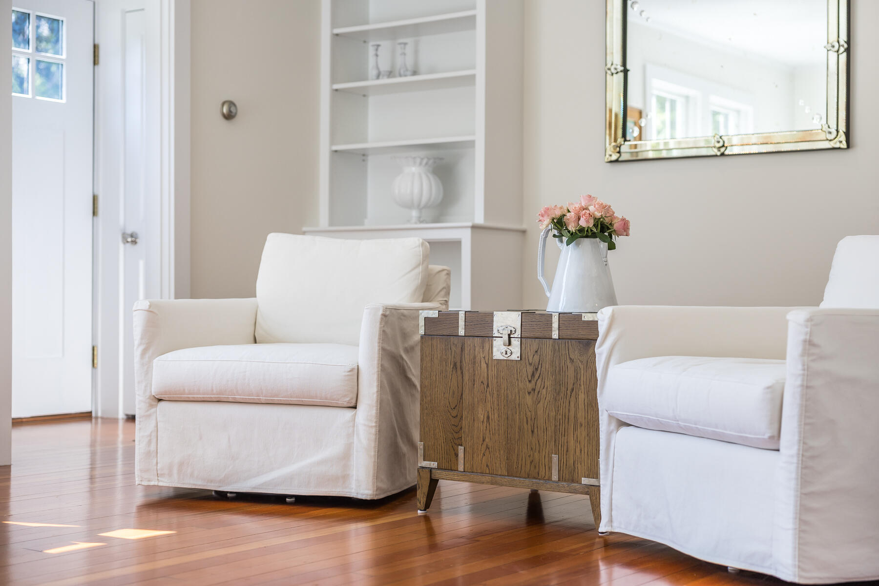38 Crosby Circle Osterville, MA 02655 - Photo 14 of 28 a living room with furniture and wooden floor