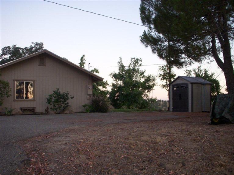28311 River Rd Way Madera, CA 93636 - Photo 7 of 36