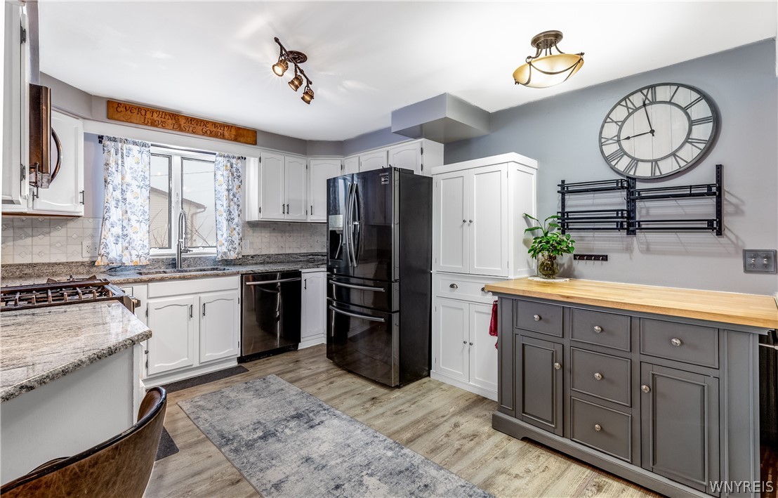 4788 Mapleton Road Pendleton, NY 14094 - Photo 4 of 38