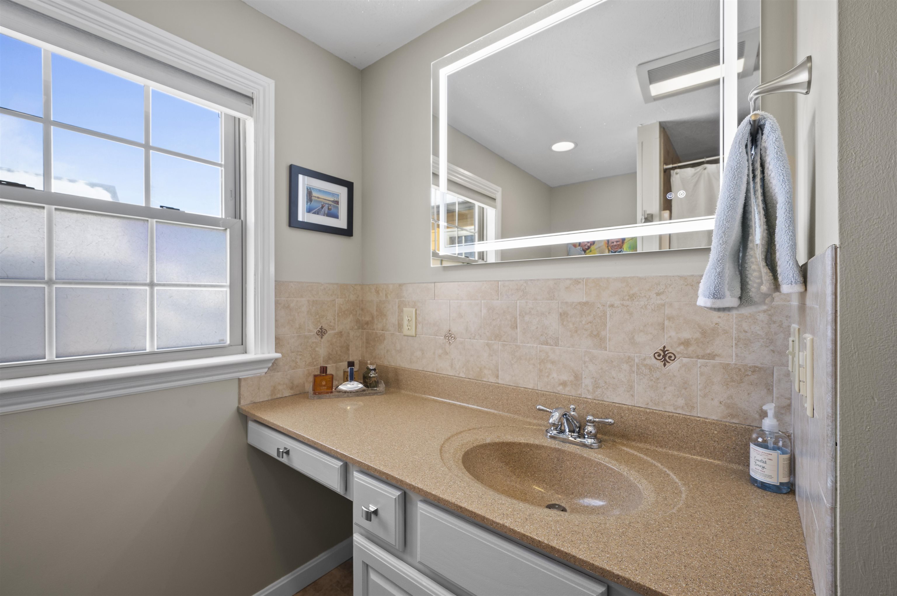 15 High Street, Unit 2 Exeter, NH 03833 - Photo 17 of 39