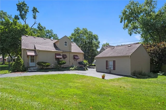 $399,950 | 5324 Fairway Road, Fairway, KS 66205