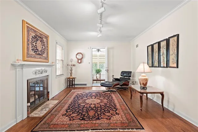 $399,950 | 5324 Fairway Road, Fairway, KS 66205