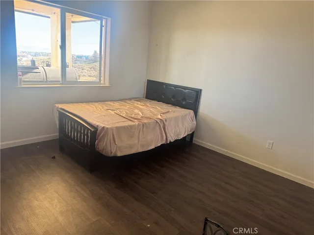 $2,200 | 8625 Flowerfield Road, Phelan, CA 92371