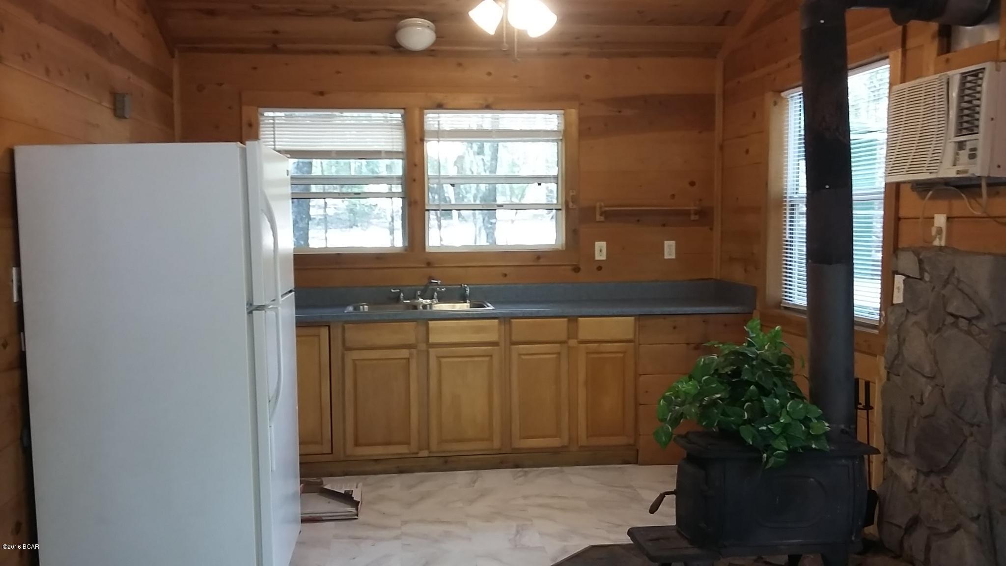 1519 Brunson Road Caryville, FL 32427 - Photo 5 of 19 Gallery Image 5