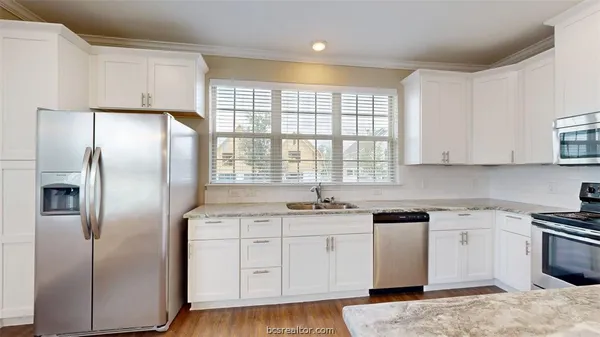 $2,400 | 2139 Big River Street, College Station, TX 77840