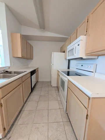 $1,375 | 2273 Huntingdon Drive, Unit J, Myrtle Beach, SC 29575