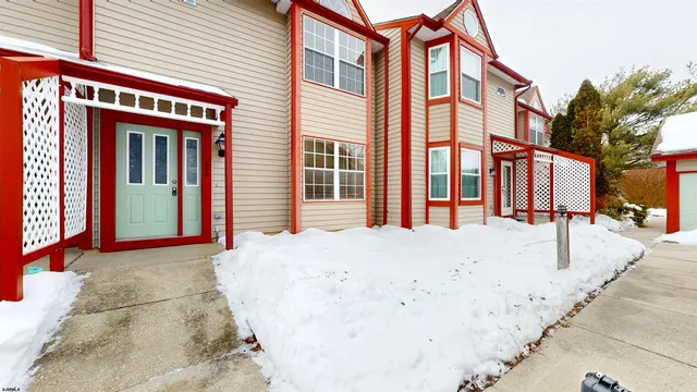 a house view with a outdoor space