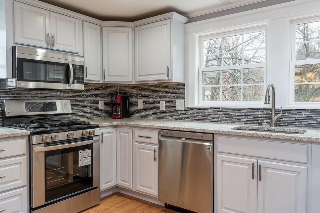 24 Intervale Road Worcester, MA 01602 - Photo 6 of 30 Gallery Image 6