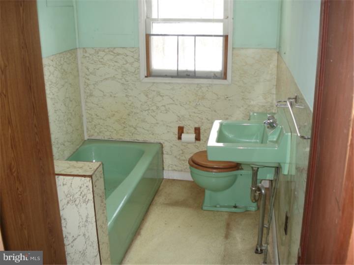 1233 Golf Course Road Birdsboro, PA 19508 - Photo 10 of 11 Gallery Image 10