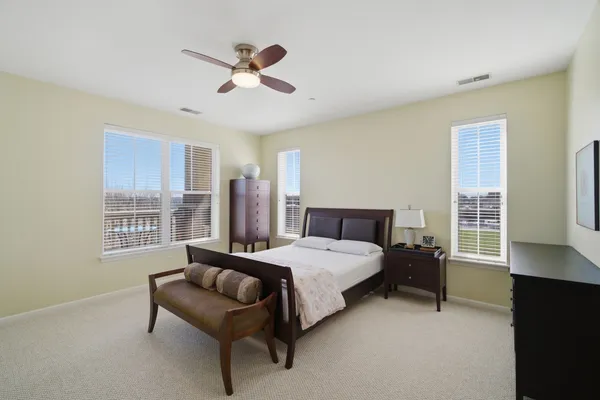 $444,900 | 1781 Tudor Lane, Unit 209, Northbrook, IL 60062