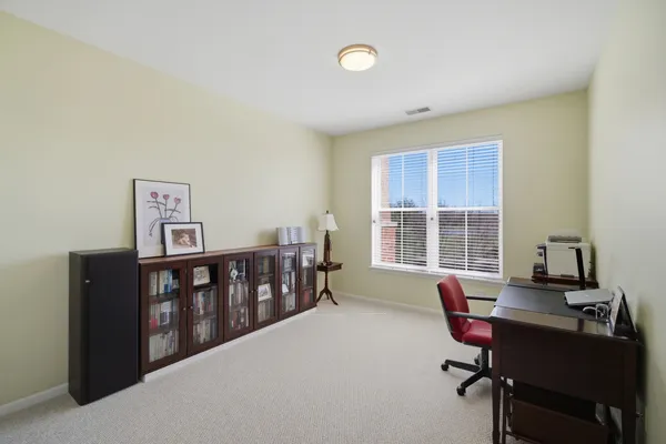 $444,900 | 1781 Tudor Lane, Unit 209, Northbrook, IL 60062