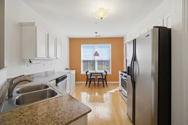 $444,900 | 1781 Tudor Lane, Unit 209, Northbrook, IL 60062