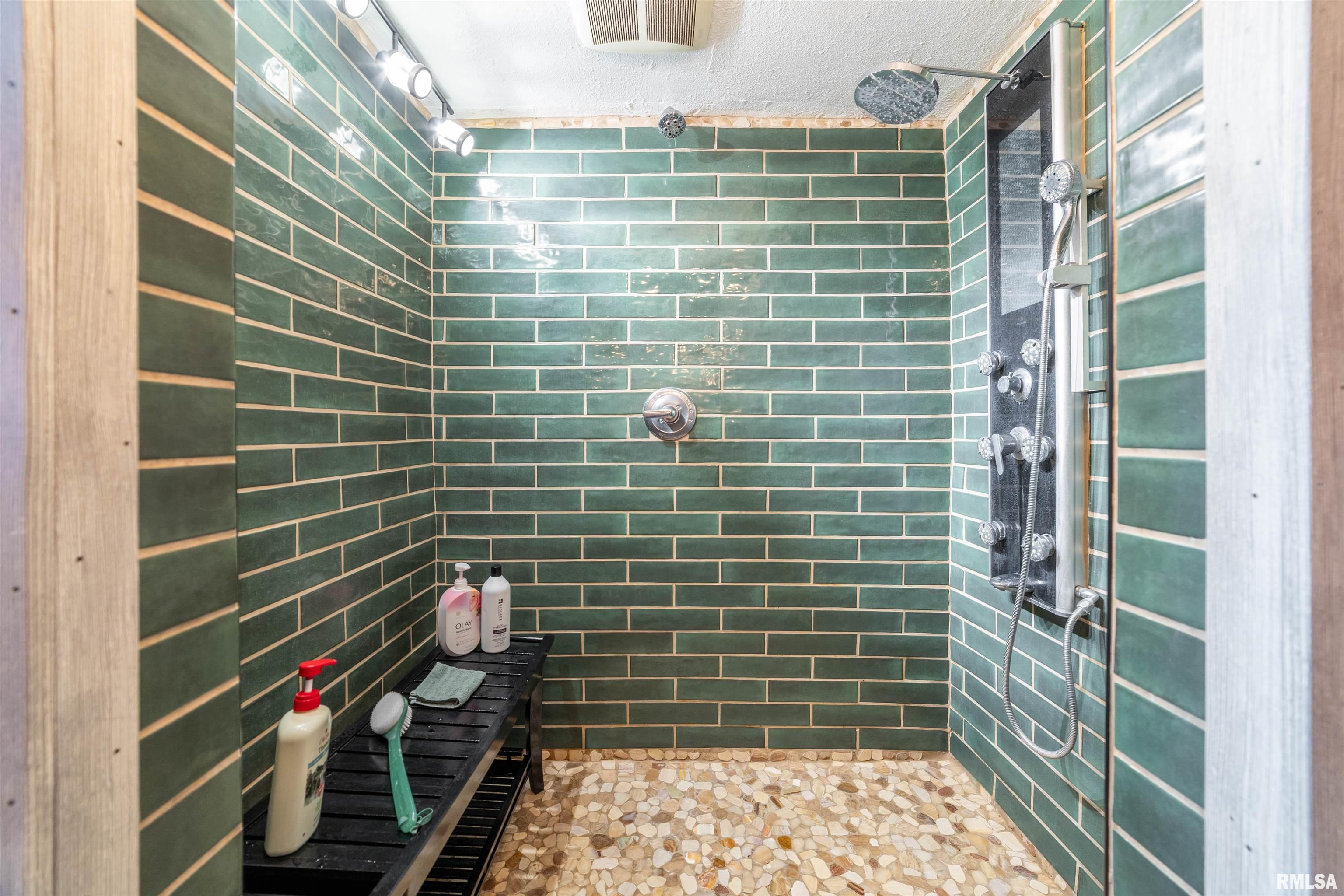 3333 Hunter Road Quincy, IL 62305 - Photo 36 of 82 Gallery Image 36