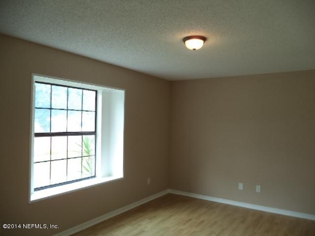 7643 Collins Ridge Boulevard Jacksonville, FL 32244 - Photo 8 of 14 8