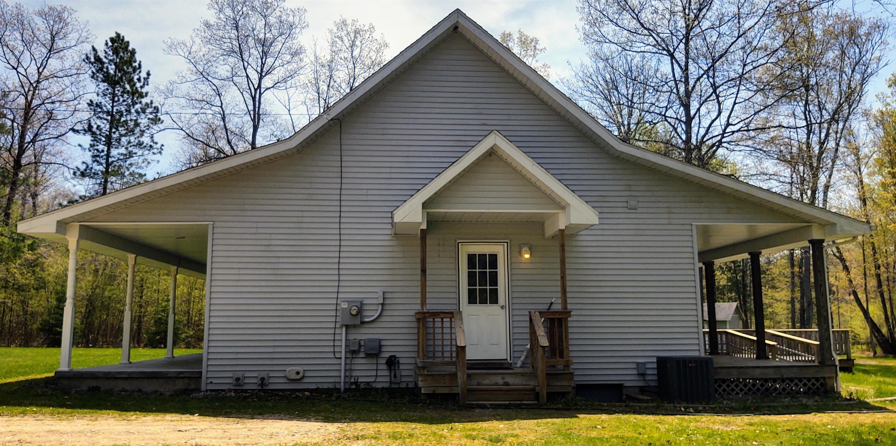 4749 Goodar Road South Branch, MI 48761 - Photo 3 of 29 1910885-2.JPG