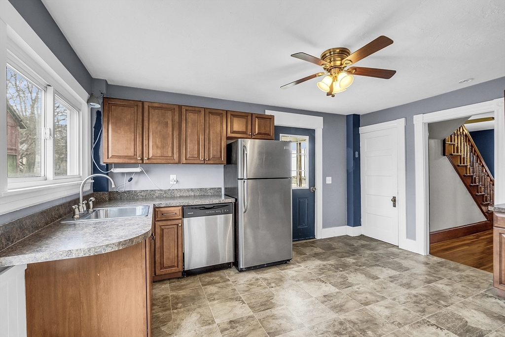 88 Intervale Road Fitchburg, MA 01420 - Photo 3 of 39 Gallery Image 3