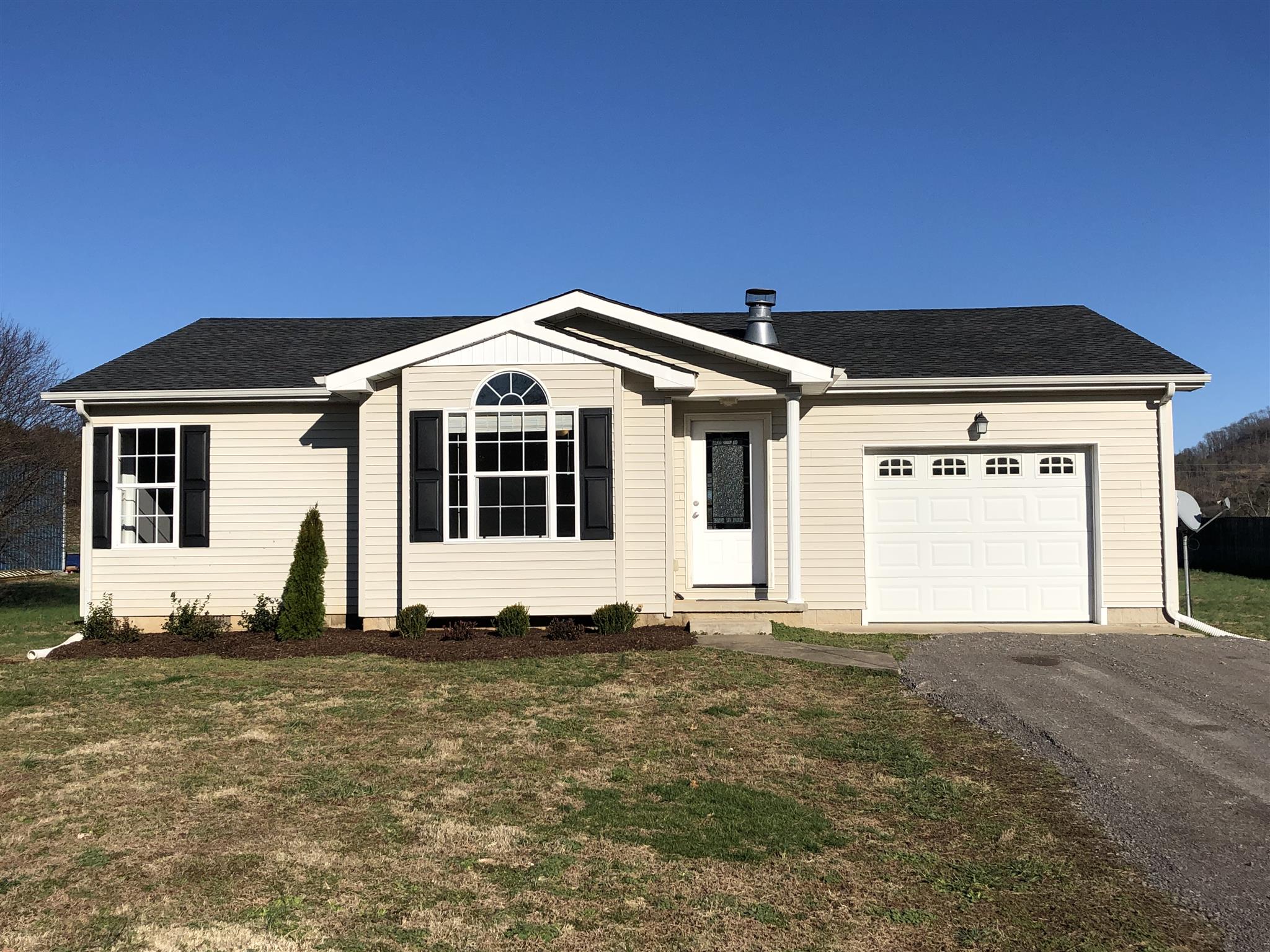 500 Middle Fork Road Hartsville, TN 37074 - Photo 2 of 14 Gallery Image 2