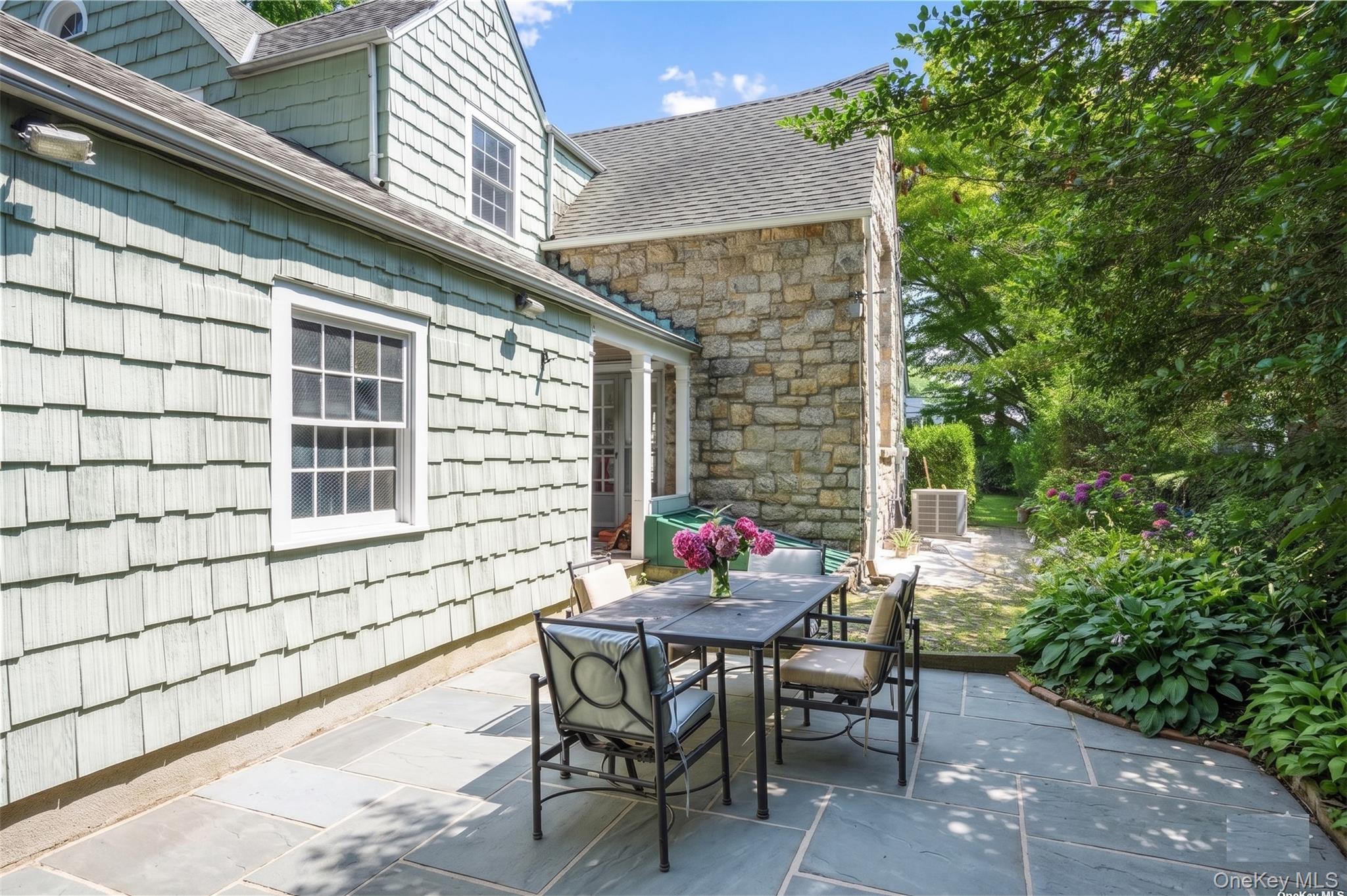 224 Mamaroneck Road Scarsdale, NY 10583 - Photo 22 of 28 Patio for outdoor dining