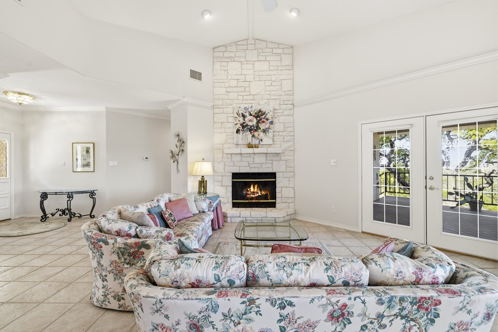 426 Treasure Hills Road South Kerrville, TX 78028 - Photo 13 of 58