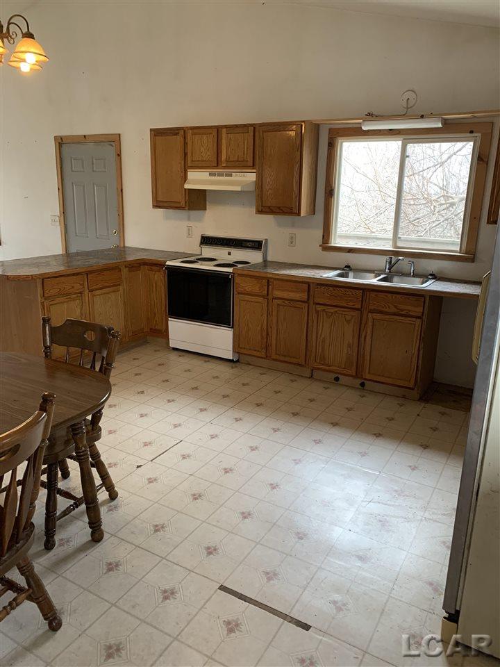 6122 Pawson Road Onsted, MI 49265 - Photo 5 of 12 50069578-4.JPG