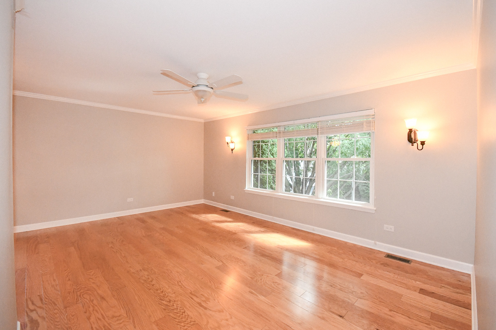960 Elderberry Circle, Unit 108 Naperville, IL 60563 - Photo 8 of 32 a view of an empty room with a window