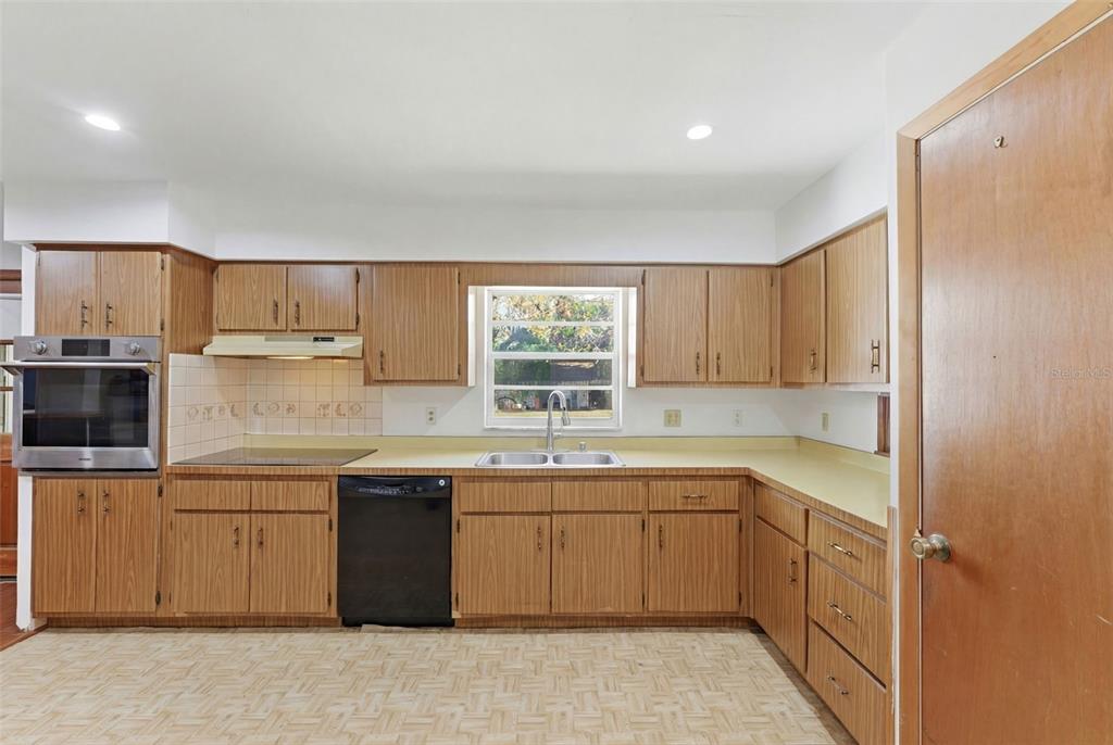 6107 Southeast Arthur Road Belleview, FL 34420 - Photo 23 of 67