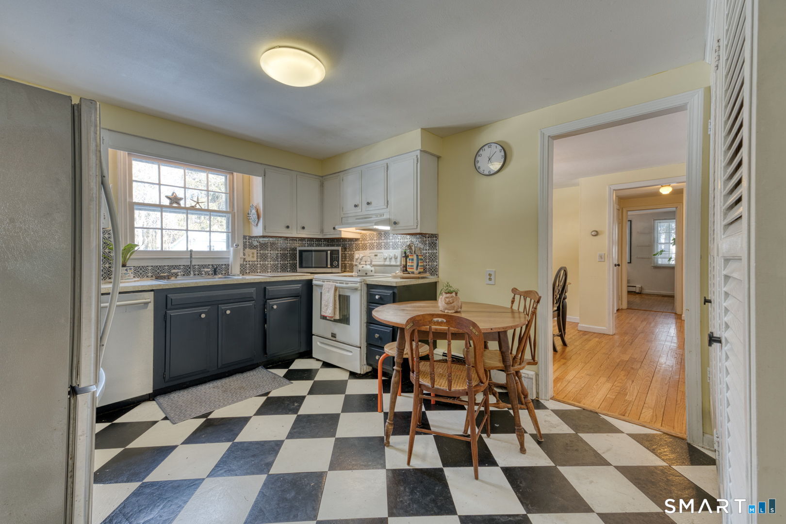 22 Nathans Lane Madison, CT 06443 - Photo 12 of 37 Kitchen