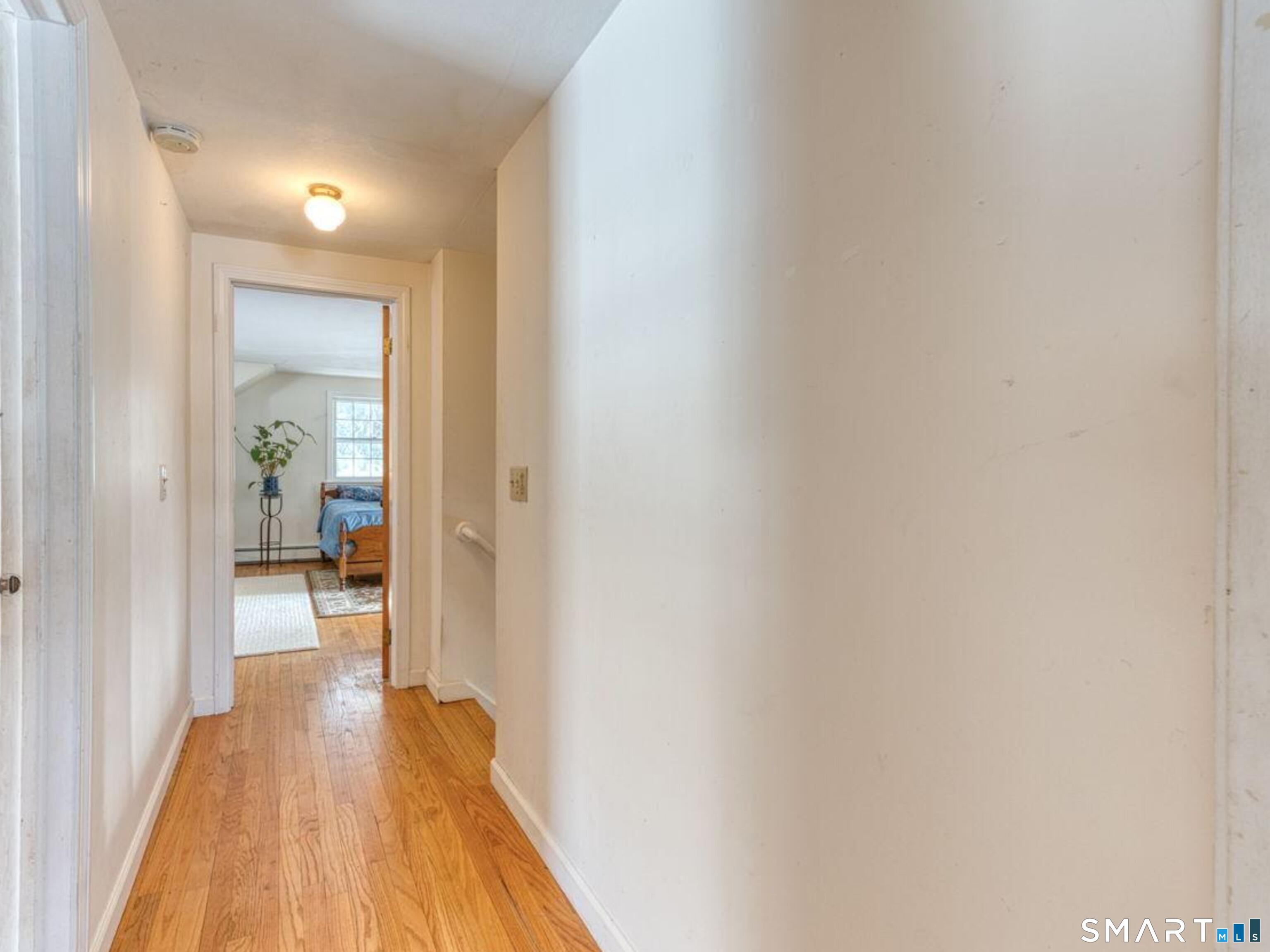 22 Nathans Lane Madison, CT 06443 - Photo 20 of 37 Upper Level Hall