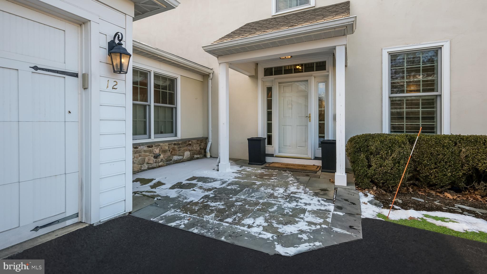 12 Garden Path Doylestown, PA 18901 - Photo 4 of 58