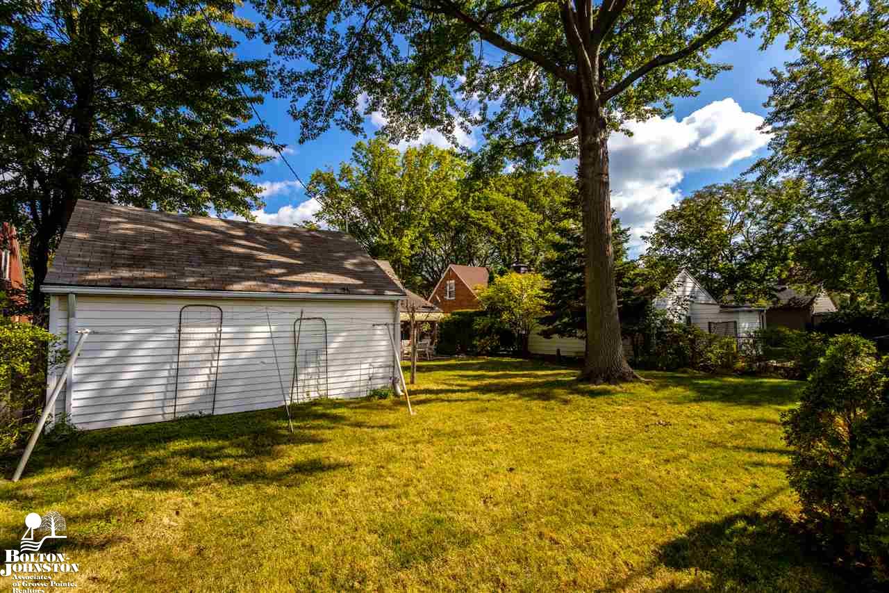 1231 Torrey Road Grosse Pointe Woods, MI 48236 - Photo 35 of 41