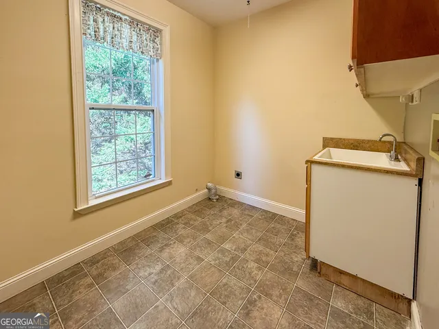 a view of a storage & utility room