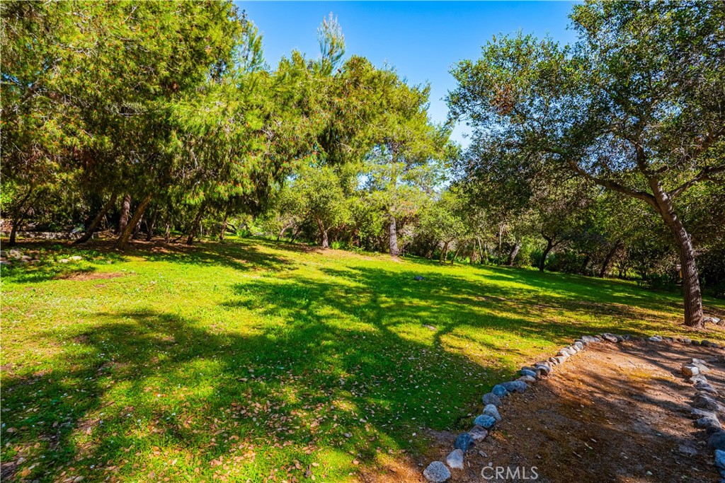 2490 Heyneman Hollow Fallbrook, CA 92028 - Photo 5 of 74