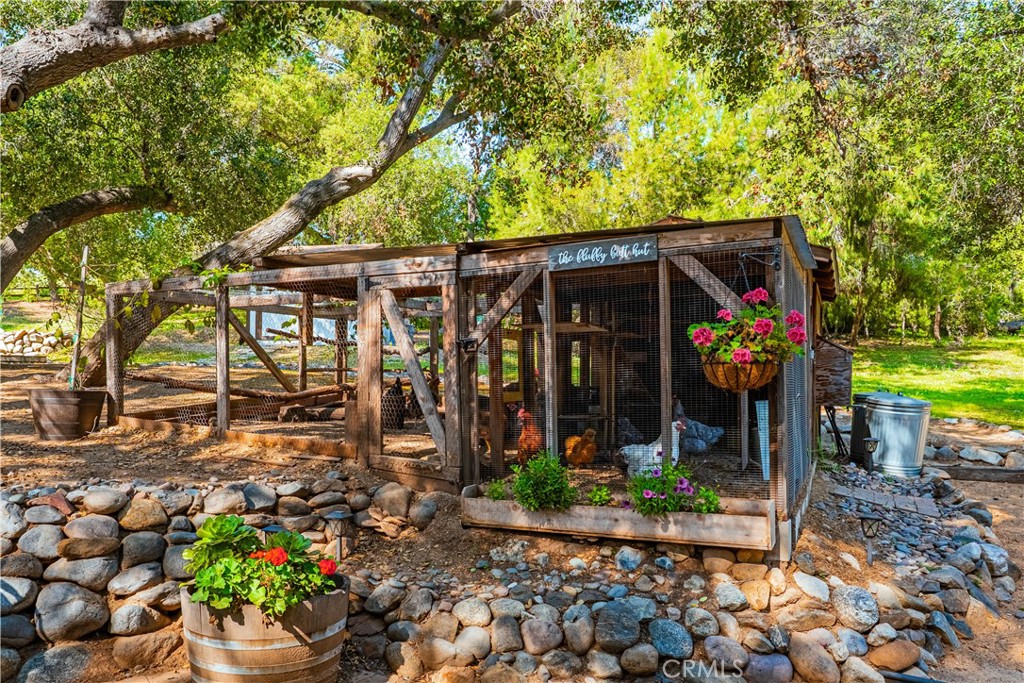 2490 Heyneman Hollow Fallbrook, CA 92028 - Photo 10 of 74