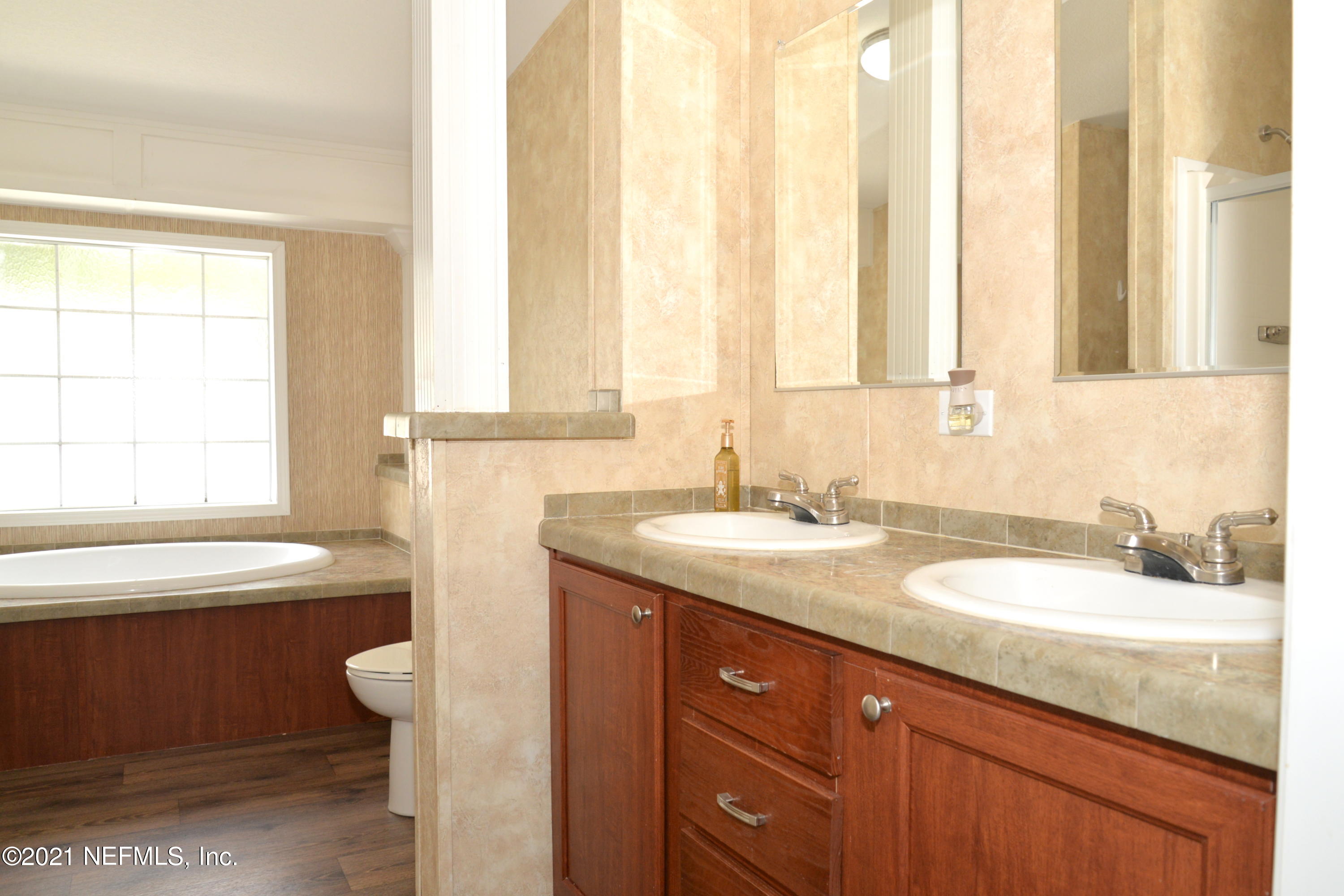 11425 Wingate Road North Jacksonville, FL 32218 - Photo 24 of 37 MASTER BATH