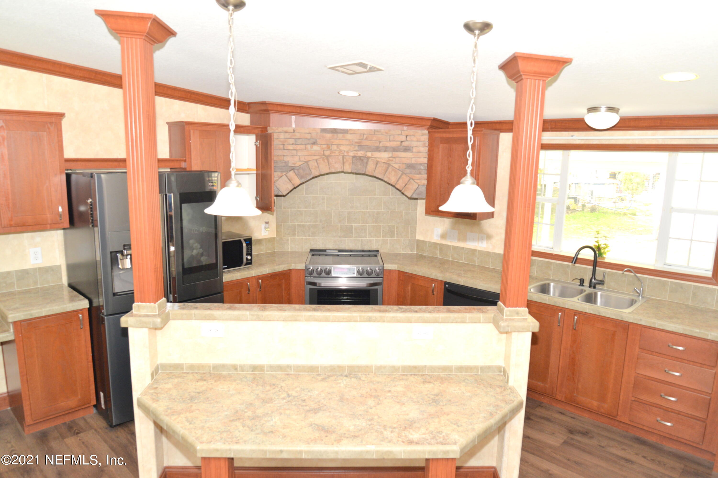 11425 Wingate Road North Jacksonville, FL 32218 - Photo 10 of 37 KITCHEN