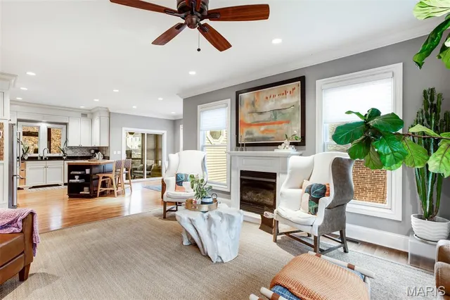 $785,000 | 719 Yale Avenue, Webster Groves, MO 63119