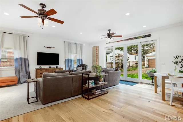 $785,000 | 719 Yale Avenue, Webster Groves, MO 63119