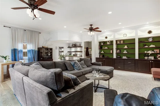 $785,000 | 719 Yale Avenue, Webster Groves, MO 63119