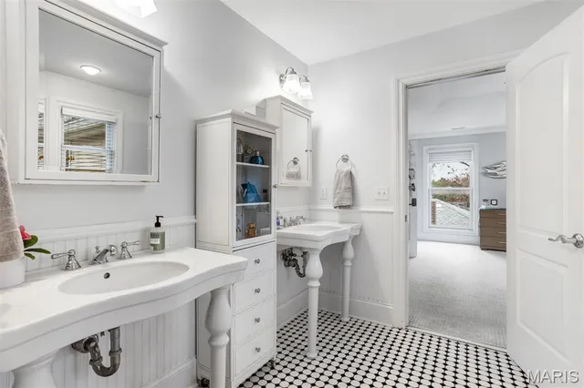 $785,000 | 719 Yale Avenue, Webster Groves, MO 63119