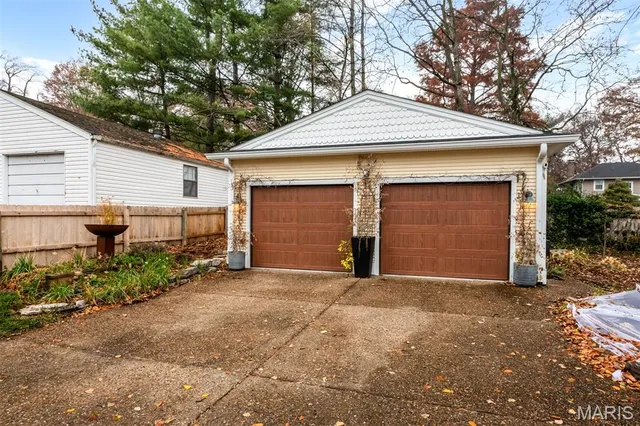 $785,000 | 719 Yale Avenue, Webster Groves, MO 63119