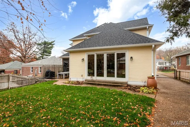 $785,000 | 719 Yale Avenue, Webster Groves, MO 63119