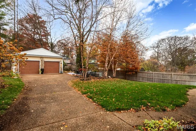 $785,000 | 719 Yale Avenue, Webster Groves, MO 63119