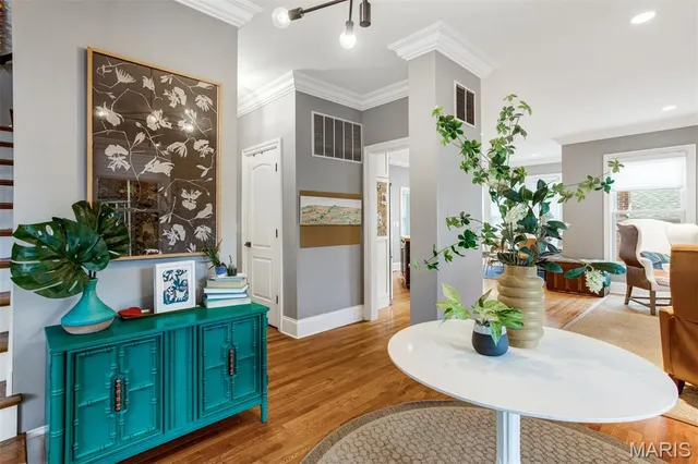 $785,000 | 719 Yale Avenue, Webster Groves, MO 63119